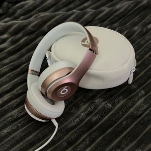 Beats Headphones Rose Gold